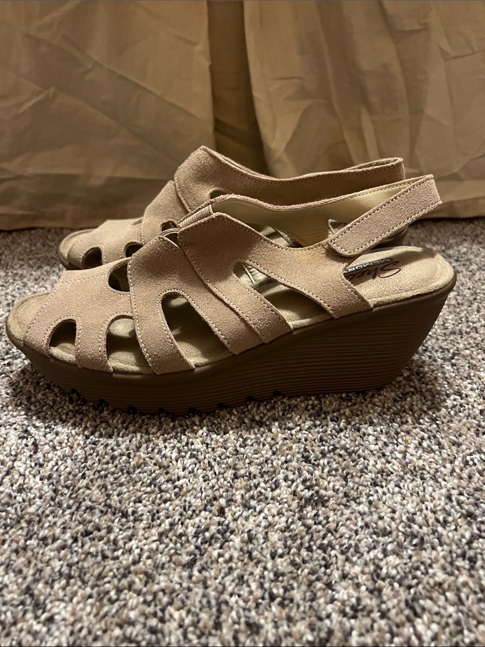 Skechers Wedge Slingback Velcro Sandals in Taupe